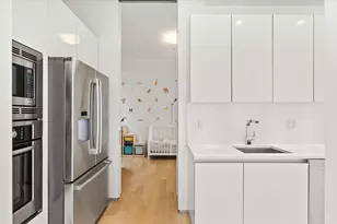 537 E 1st St, Boston, MA 02127 - Photo 3