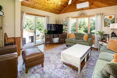 126 Grove Ave, Somerset, MA 02726 - Photo 15
