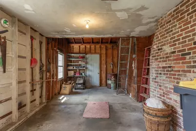 111 Mount Vernon Ave, Somerset, MA 02726 - Photo 31