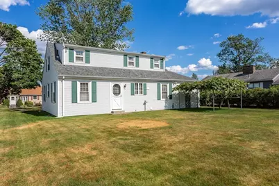 111 Mount Vernon Ave, Somerset, MA 02726 - Photo 5