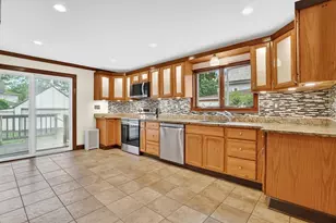 33 Olmsted Dr, Springfield, MA 01108 - Photo 7