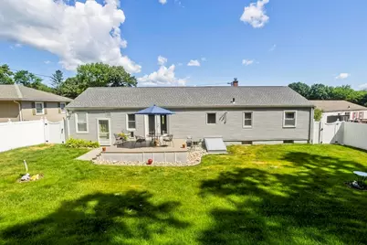 23 Mountainview St, Chicopee, MA 01020 - Photo 21