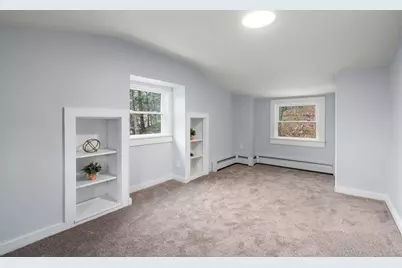 78 Pleasant St, Grafton, MA 01519 - Photo 11