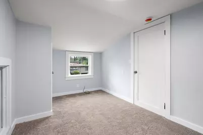 78 Pleasant St, Grafton, MA 01519 - Photo 7