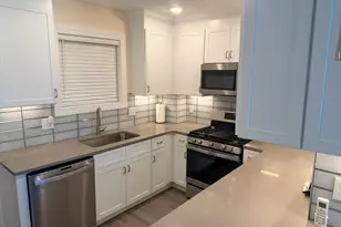 8 Burnside St, Salem, MA 01970 - Photo 3