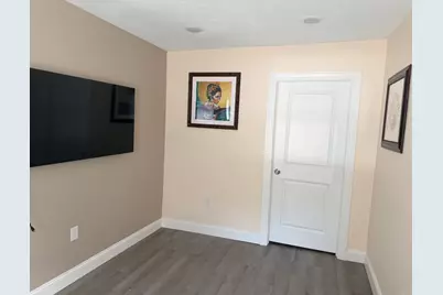 8 Burnside St #2, Salem, MA 01970 - Photo 15