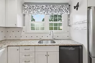 1288 Newman Ave, Seekonk, MA 02771 - Photo 9