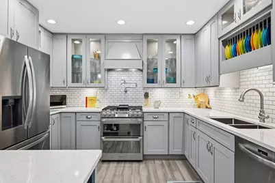 11 Friend St, Beverly, MA 01915 - Photo 11