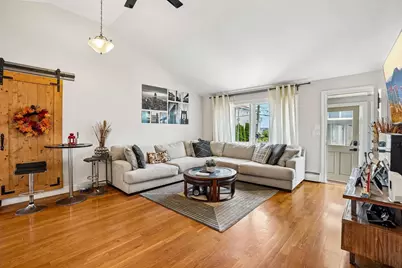 109 Broadsound Ave, Revere, MA 02151 - Photo 9