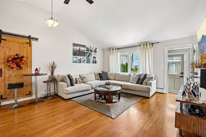 109 Broadsound Ave, Revere, MA 02151 - Photo 9