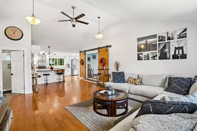 109 Broadsound Ave, Revere, MA 02151 - Photo 7