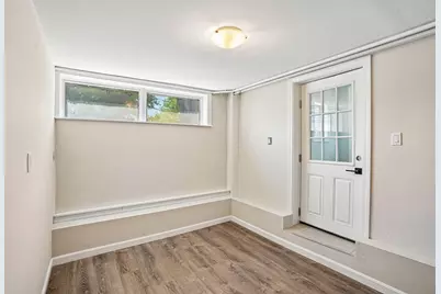 109 Broadsound Ave, Revere, MA 02151 - Photo 31