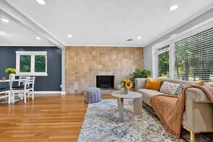 32 Bobolink Rd, Wellesley, MA 02481 - Photo 5