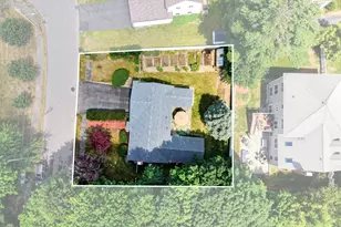 32 Bobolink Rd, Wellesley, MA 02481 - Photo 37