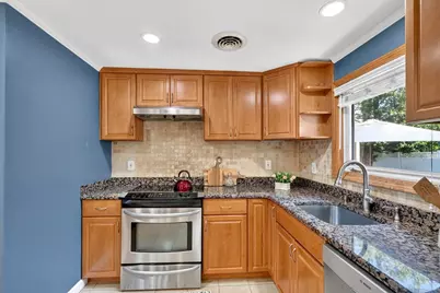 32 Bobolink Rd, Wellesley, MA 02481 - Photo 17