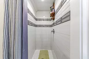 36 Oak St, Somerville, MA 02143 - Photo 9