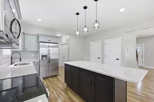 30 Goldenrod, Springfield, MA 01109 - Photo 17