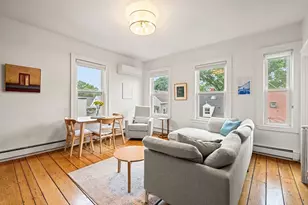 6 Fourth St Pl, Cambridge, MA 02141 - Photo 3