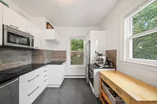 6 Fourth St Pl, Cambridge, MA 02141 - Photo 7