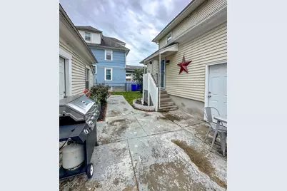 573 White St, Springfield, MA 01108 - Photo 7