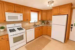 29 Greenleaf Cir, Framingham, MA 01701 - Photo 9
