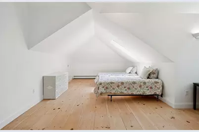 220 Rockland St, Dartmouth, MA 02748 - Photo 19