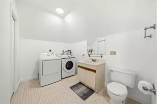 86 Walnut St, Boston, MA 02122 - Photo 19