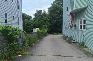 70 Sterling St, Worcester, MA 01610 - Photo 5