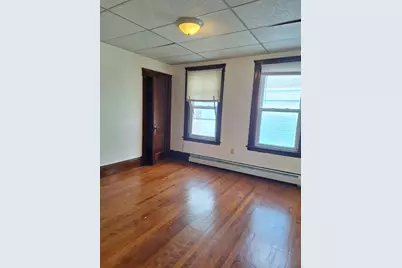 70 Sterling St, Worcester, MA 01610 - Photo 17