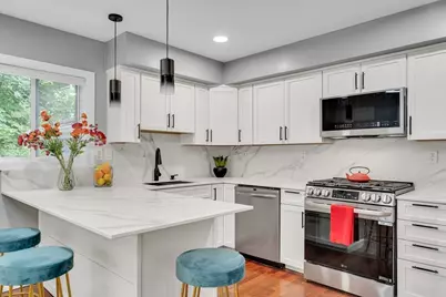 39 Hawthorne #39, Boston, MA 02119 - Photo 7