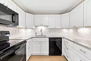 60A Washington Park Dr, Andover, MA 01810 - Photo 3