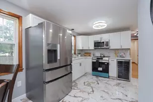 127 Gelinas Dr, Chicopee, MA 01020 - Photo 11