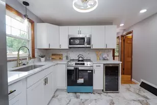 127 Gelinas Dr, Chicopee, MA 01020 - Photo 9