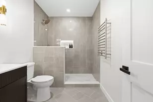 34 Governor Winthrop Rd, Somerville, MA 02145 - Photo 27