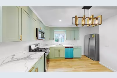 41 Oak Island St, Revere, MA 02151 - Photo 5