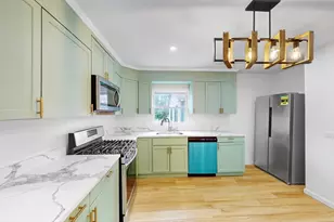 41 Oak Island St, Revere, MA 02151 - Photo 5