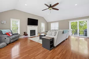 5 Autumn Gate Circle, Millbury, MA 01527 - Photo 11
