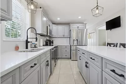 5 Autumn Gate Cir, Millbury, MA 01527 - Photo 3