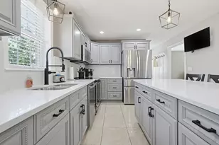 5 Autumn Gate Circle, Millbury, MA 01527 - Photo 3