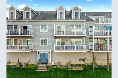 271 Draper St #4, Fall River, MA 02724 - Photo 3