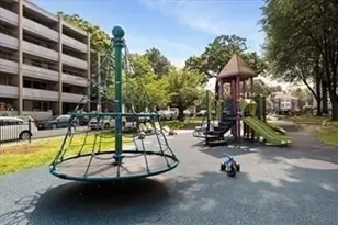 32 Sidlaw Rd, Boston, MA 02135 - Photo 9