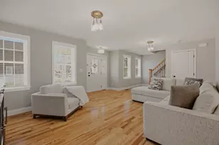 8 Princeton Cir, Fall River, MA 02724 - Photo 5