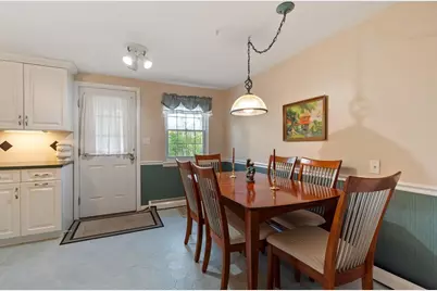 4 Village Green Dr #4, North Andover, MA 01845 - Photo 5