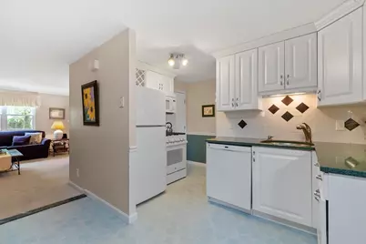 4 Village Green Dr #4, North Andover, MA 01845 - Photo 7