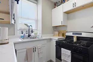 17 Margin St, New Bedford, MA 02744 - Photo 9