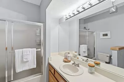 1 Riverview Blvd #1-006, Methuen, MA 01844 - Photo 17