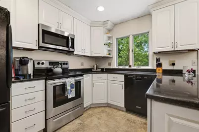 305 Salem St #312, Woburn, MA 01801 - Photo 5