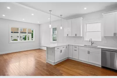 24 Cottage St, Taunton, MA 02780 - Photo 7