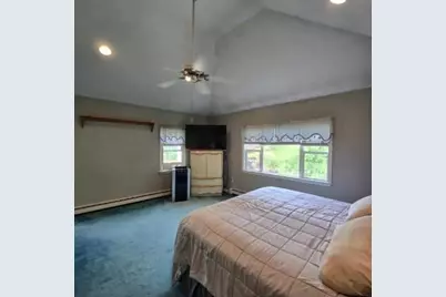 10 Wilbur Ave, Brockton, MA 02302 - Photo 15