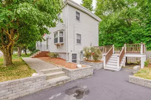 10 Wilbur Ave, Brockton, MA 02302 - Photo 5